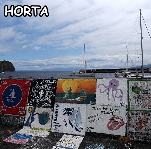 Kaimauer an der Marina