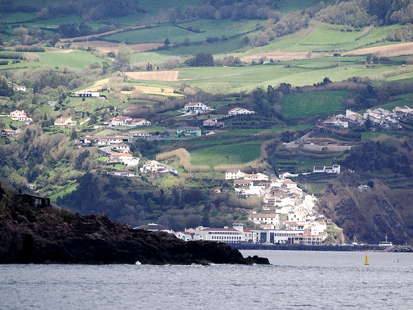 Blick nach Povoação