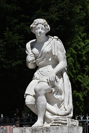 Statue