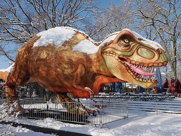 Dino im Schnee