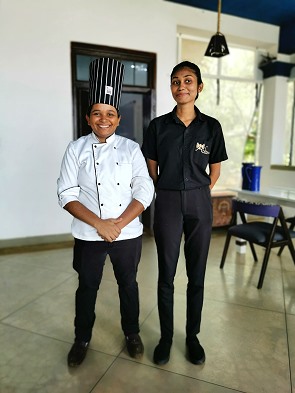 Köchin und Kellnerin